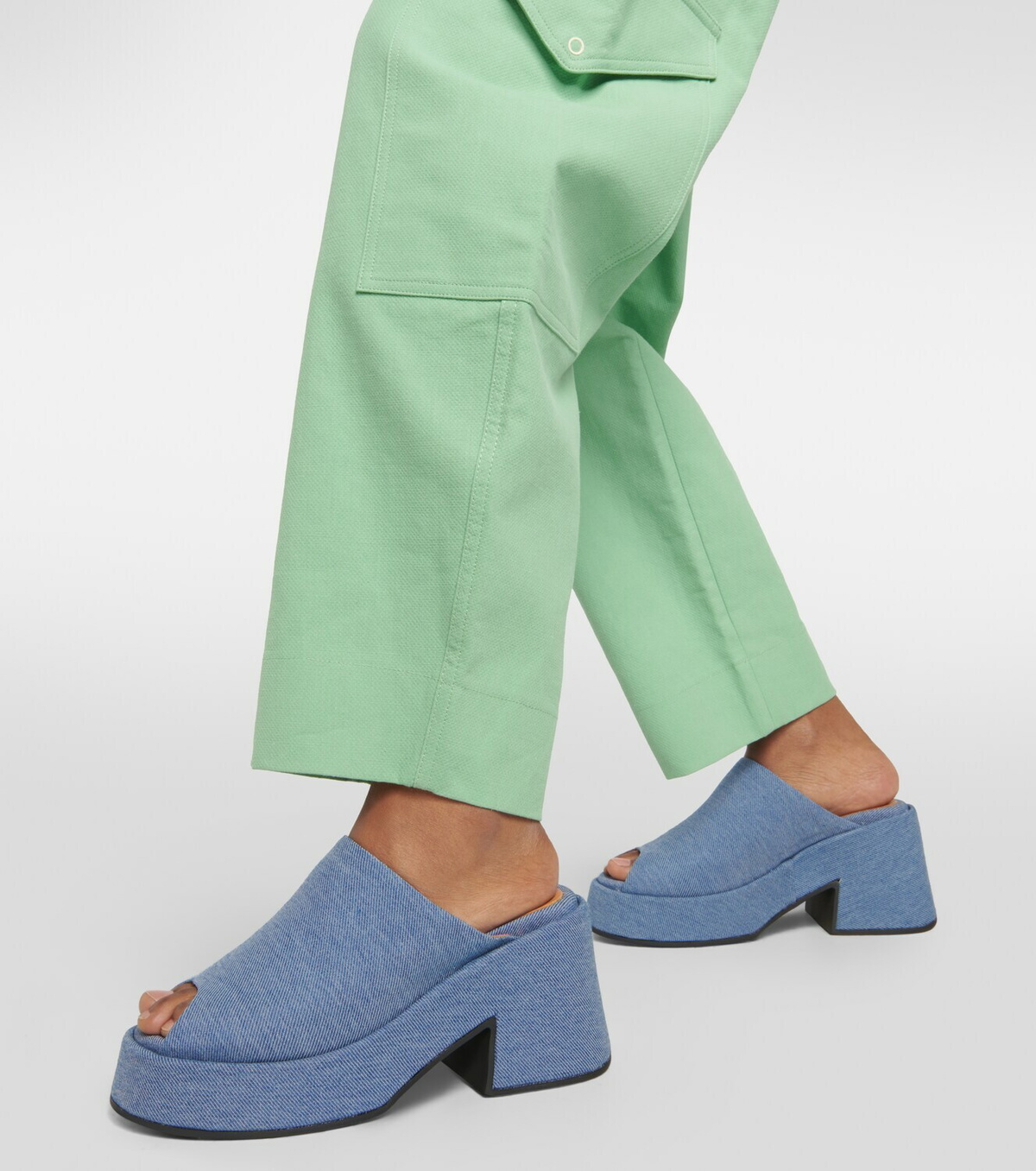 【関税込み】Feminine Sandals - Ganni - Denim - Printed Fringed denim sandals in blue - Ganni | Mytheresa