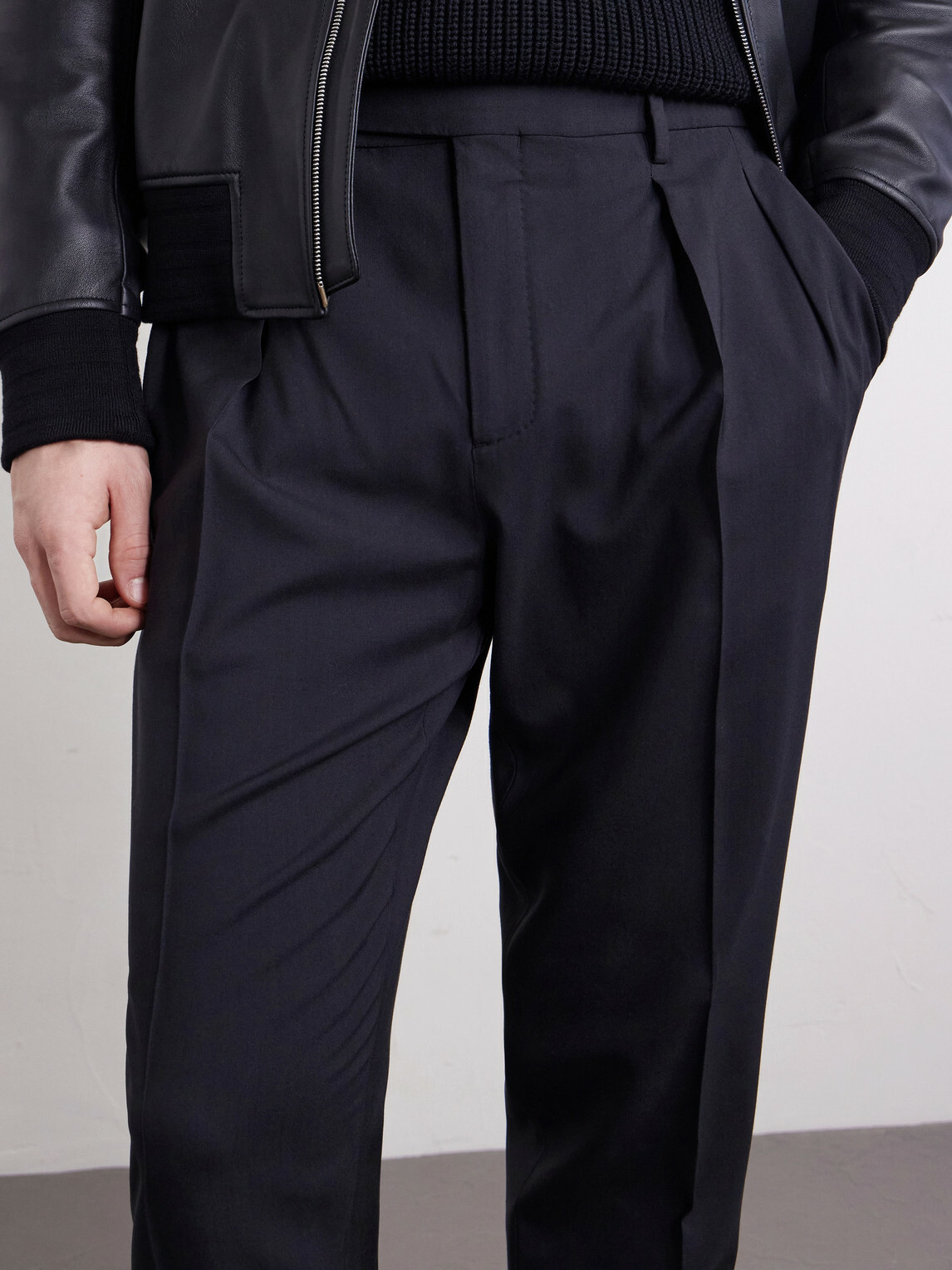 Boglioli - Straight-Leg Pleated Virgin Wool Trousers - Black