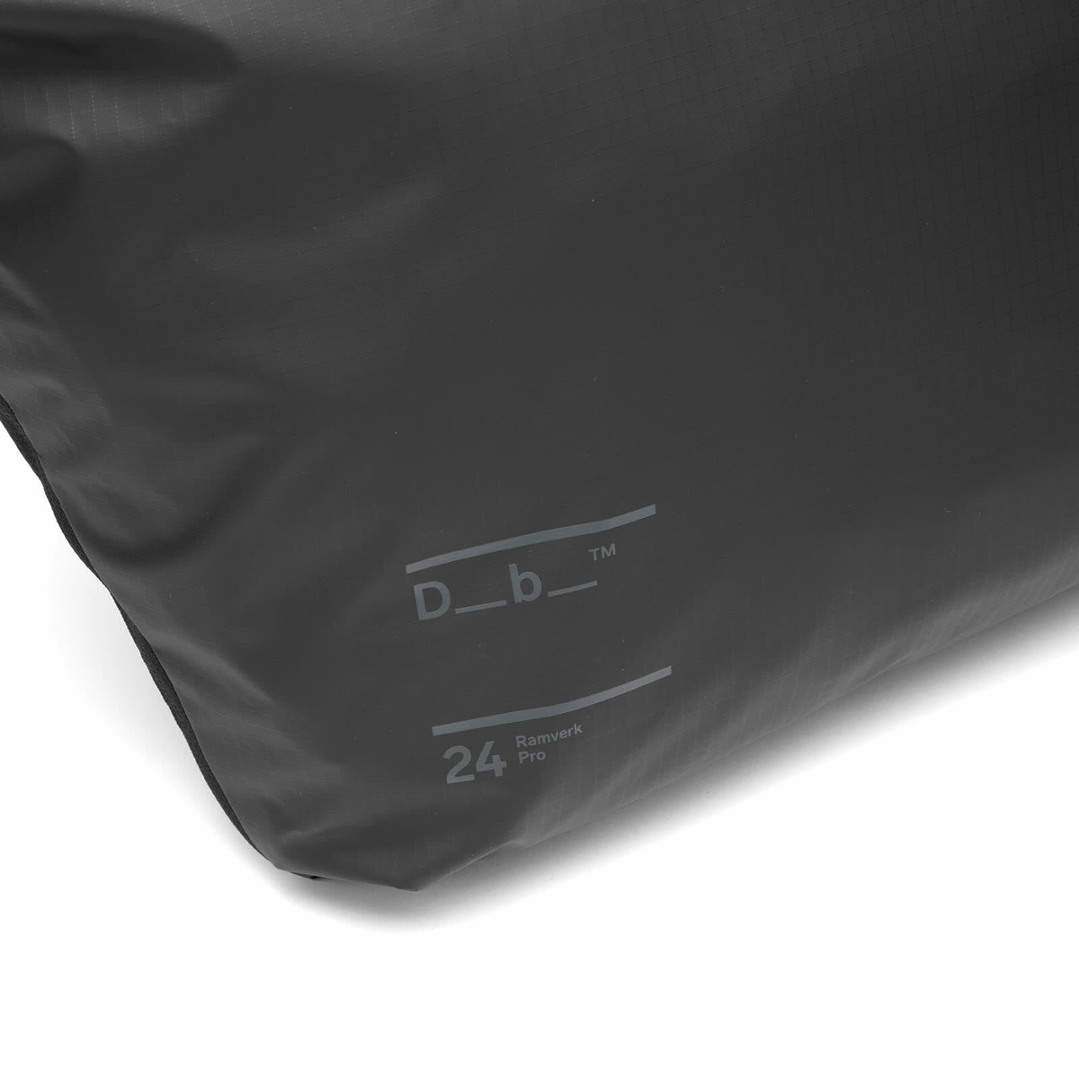 Db Journey Ramverk Pro Sling Bag - 24L in Black Out 