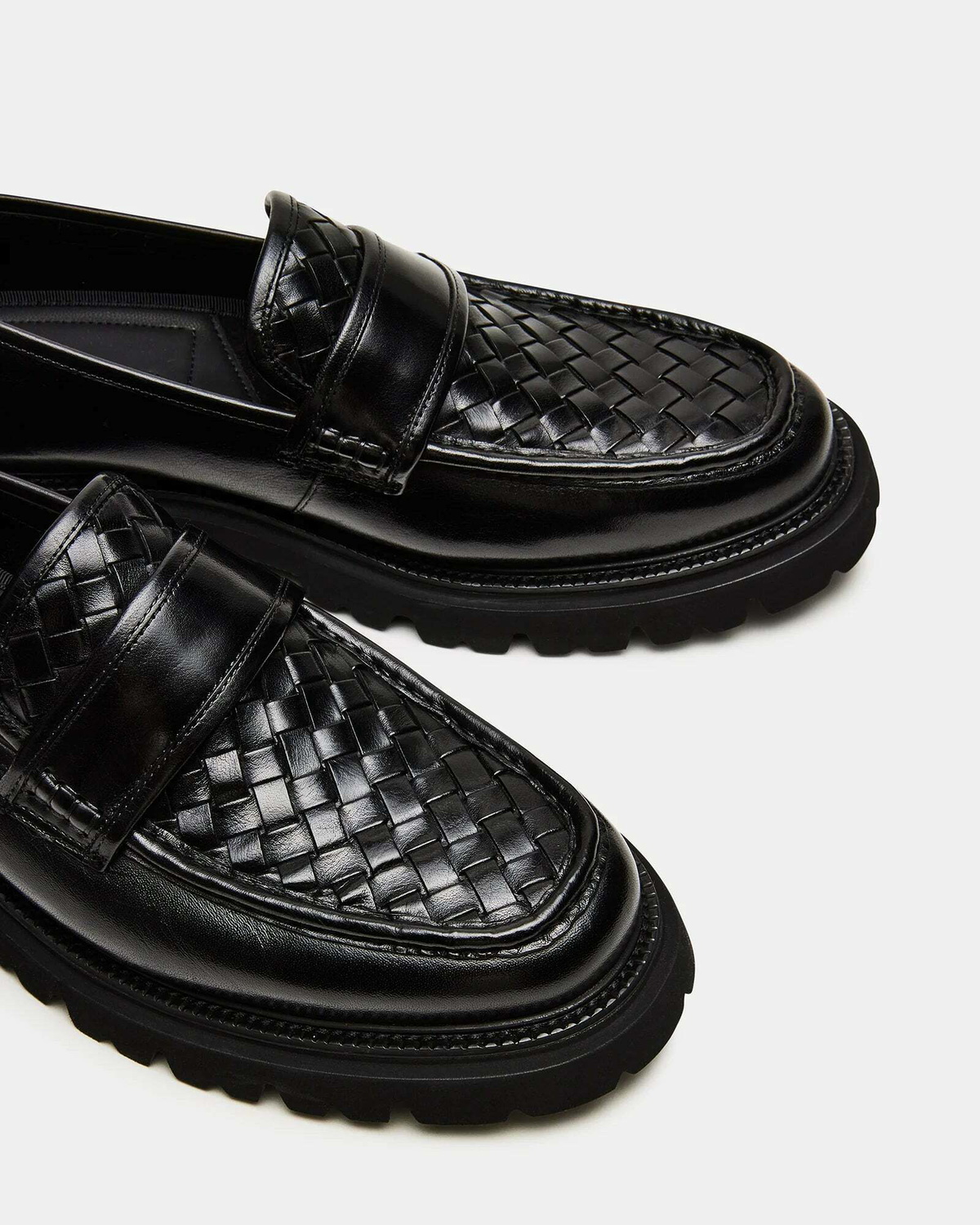 Steve Madden Strand Casual Shoes in Black
