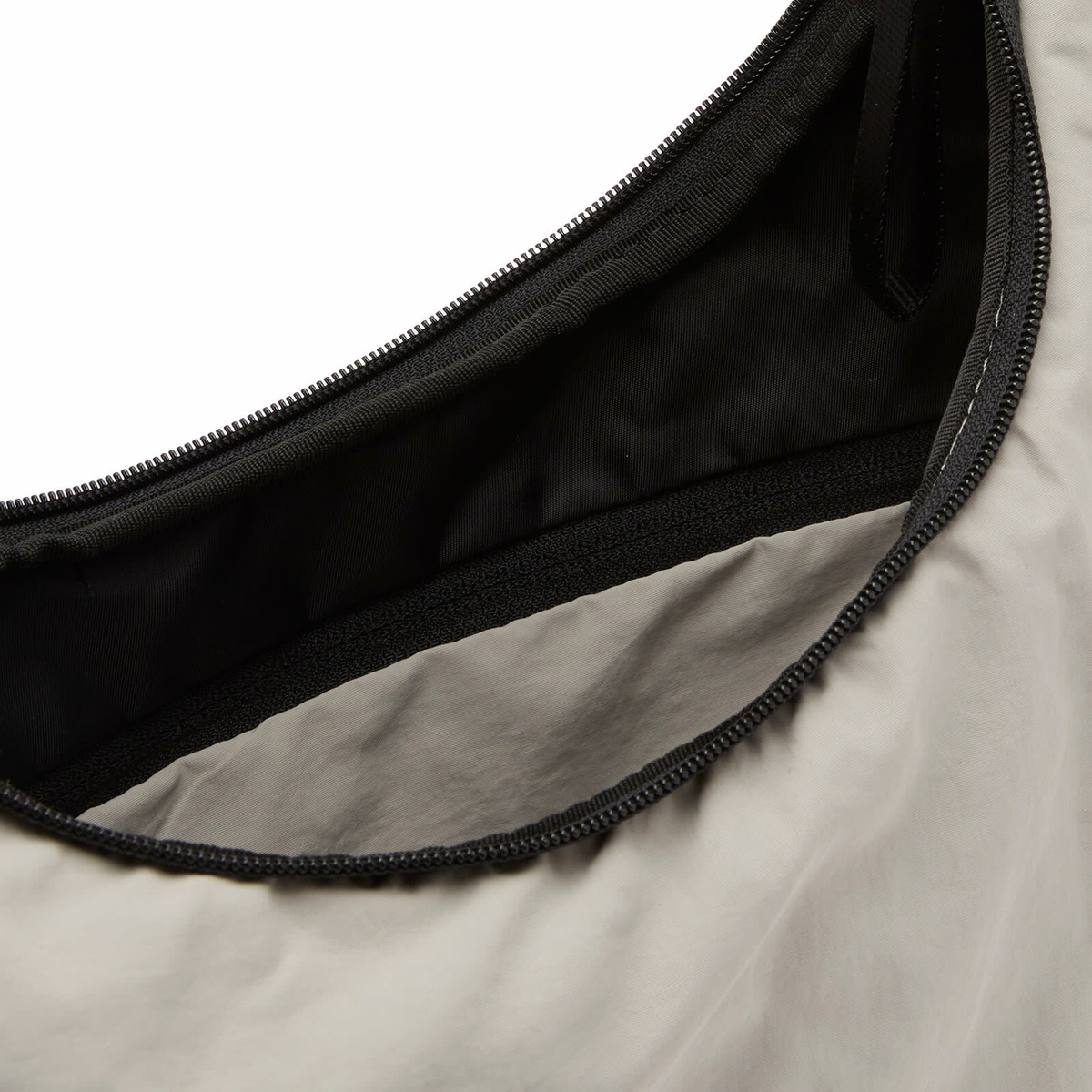 Cote&Ciel Hyco S Smooth Cross Body Bag in Light Grey Cote & Ciel