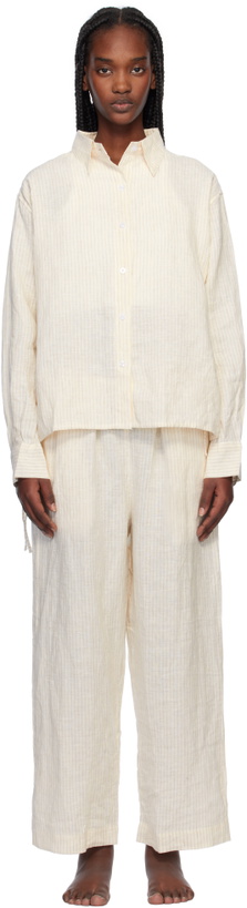 Photo: Deiji Studios Off-White Tie Split Pyjama Set