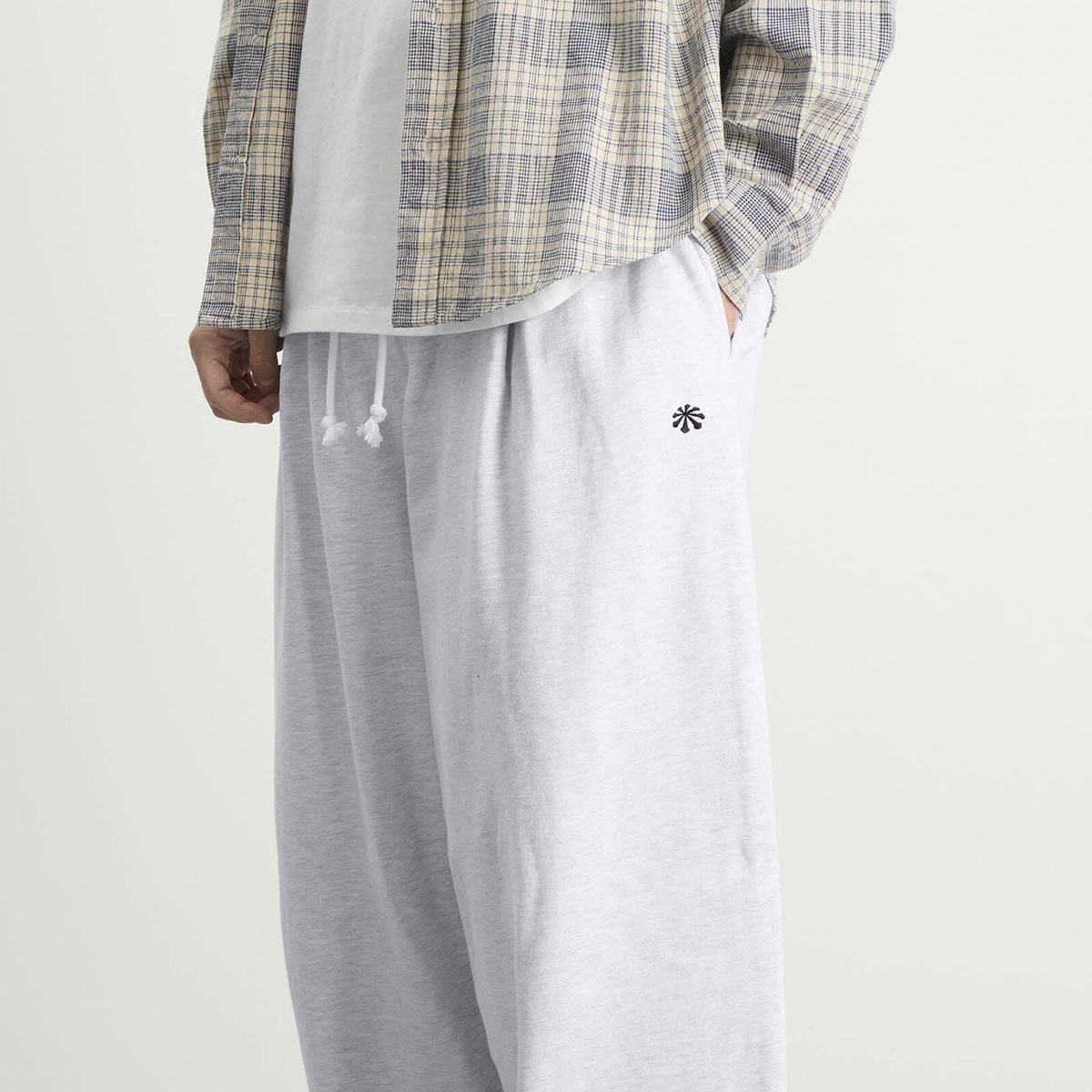 Anglan Men's Steady Sweat Balloon Pants in White Melange