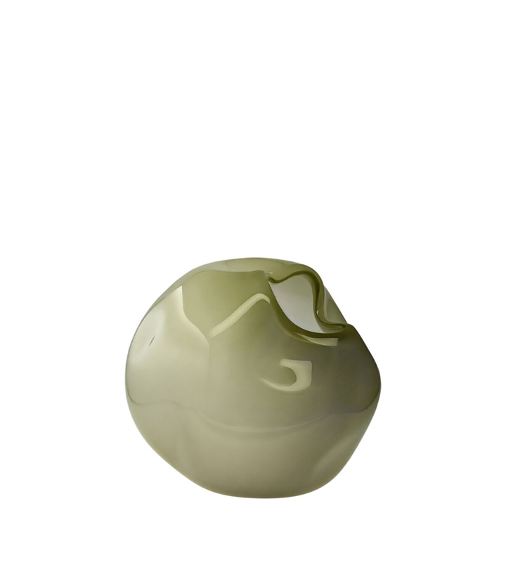 Photo: Alexa Lixfeld Komet glass vase