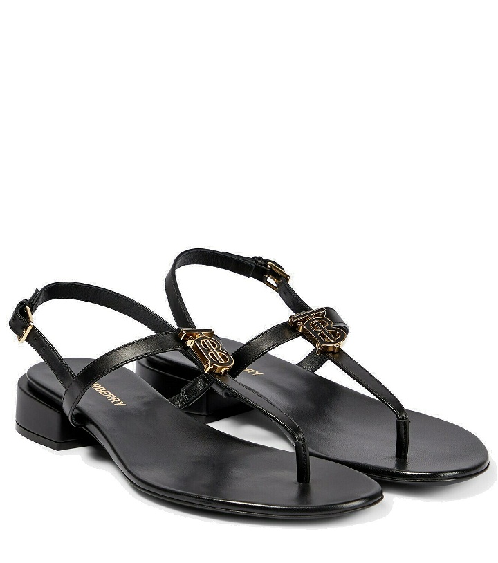 Photo: Burberry - Emily 20 leather thong sandals