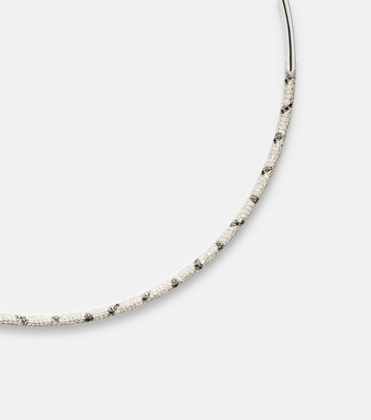 Yvonne Léon Torque Zèbre 9kt white gold necklace with diamonds