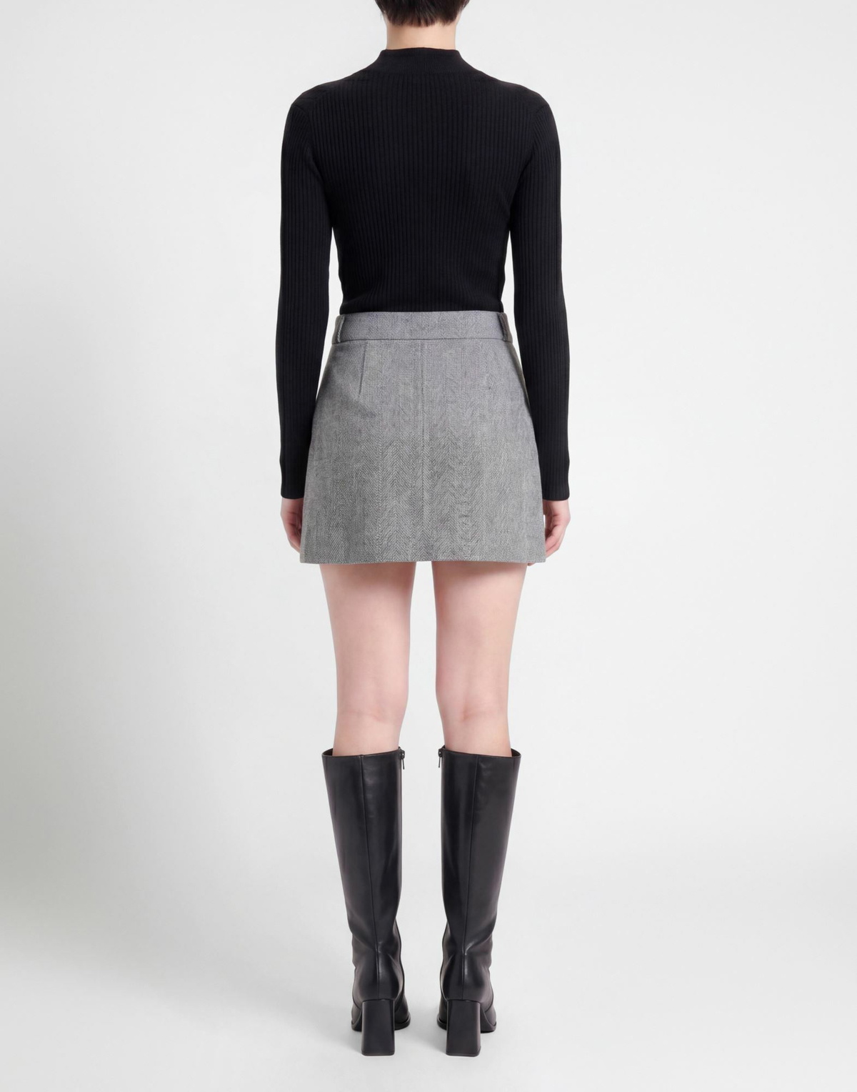 The Mannei Womens Mini skirt in Grey