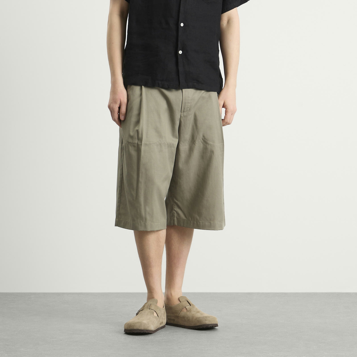 A Kind of Guise Men's Juno Pleated Shorts