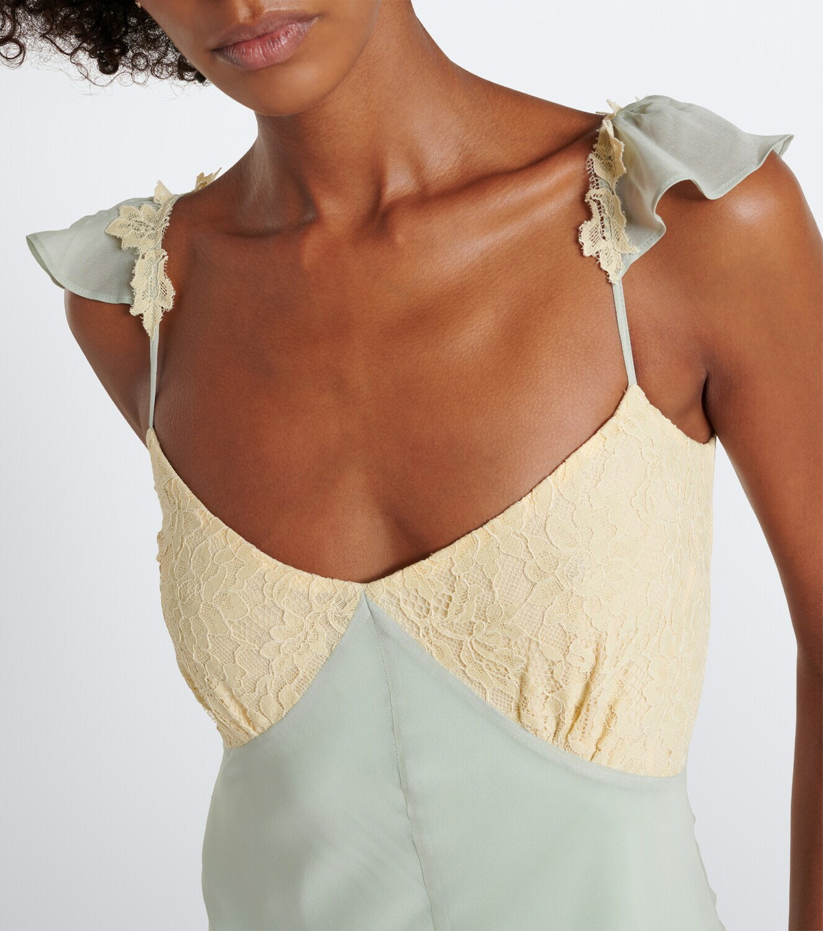 De La Vali Auralite lace-paneled tiered gown