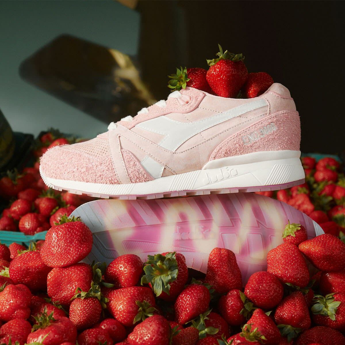 END. x Diadora N9000 Sneaker in Pink