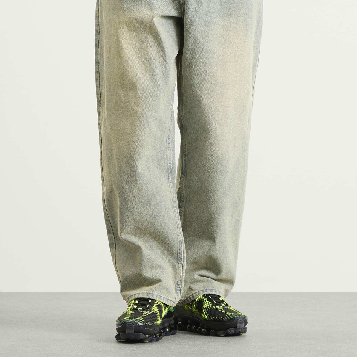 Nike Air Liquid Max Sneaker in Black. Chrome/Green Apple/Volt
