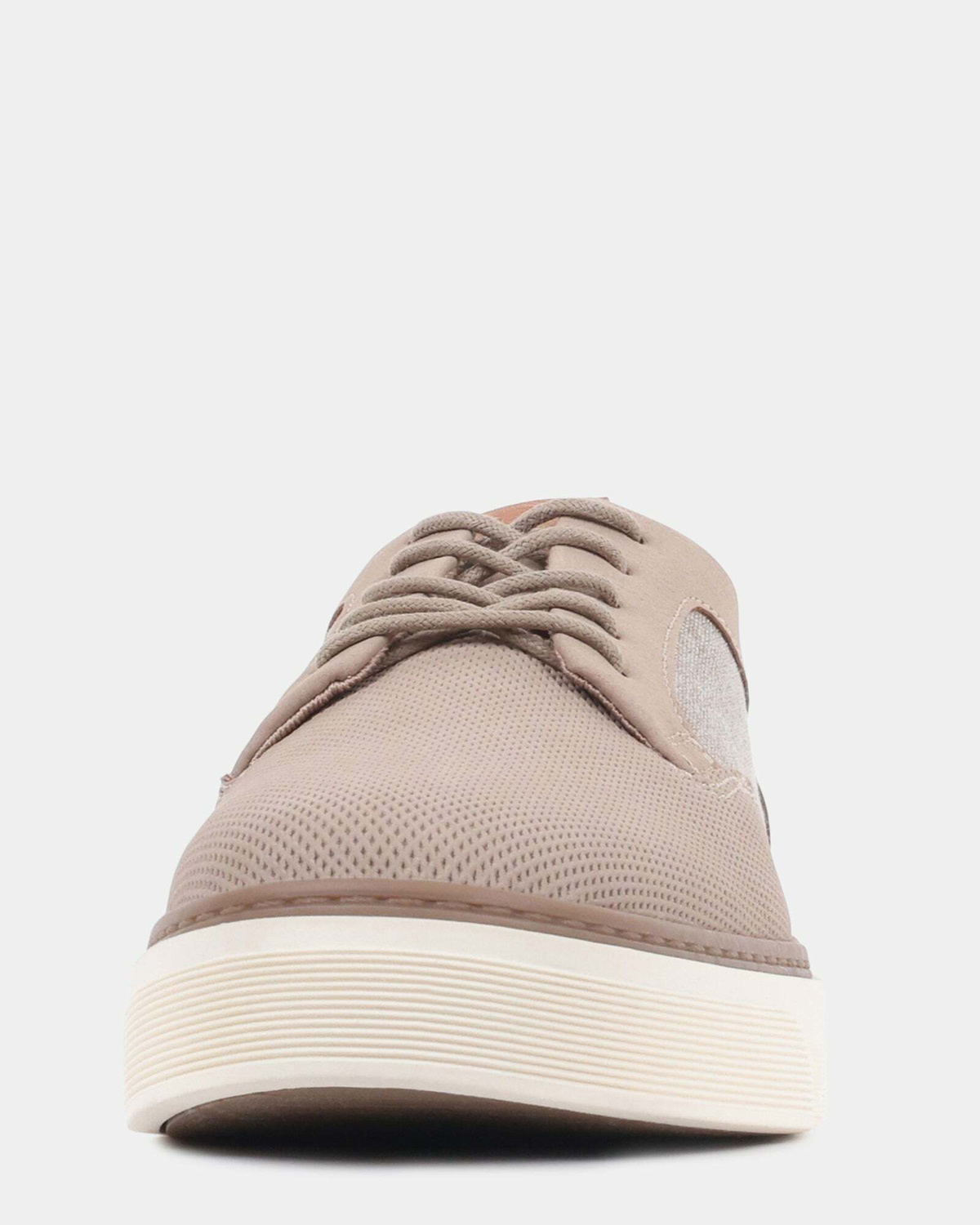 Steve Madden Hastingss Casual Shoes in Taupe Nubuck