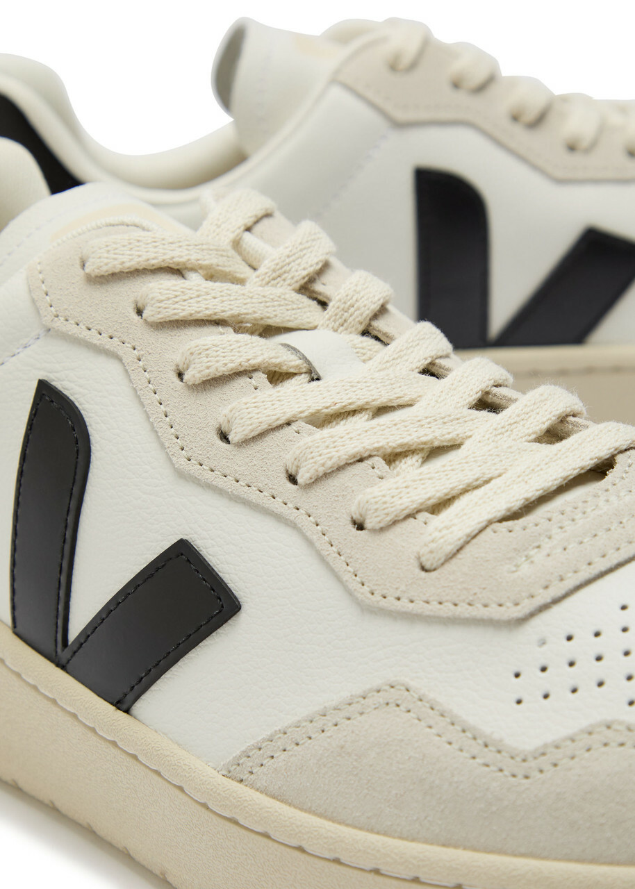 Veja V-90 Panelled Grained Leather Sneakers White And Black