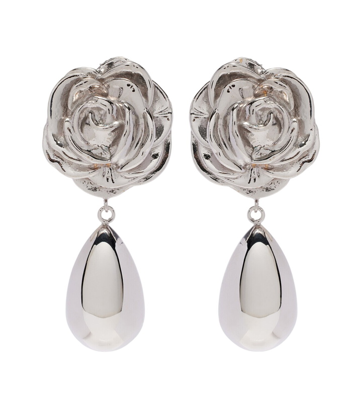 Photo: Magda Butrym Floral drop earrings
