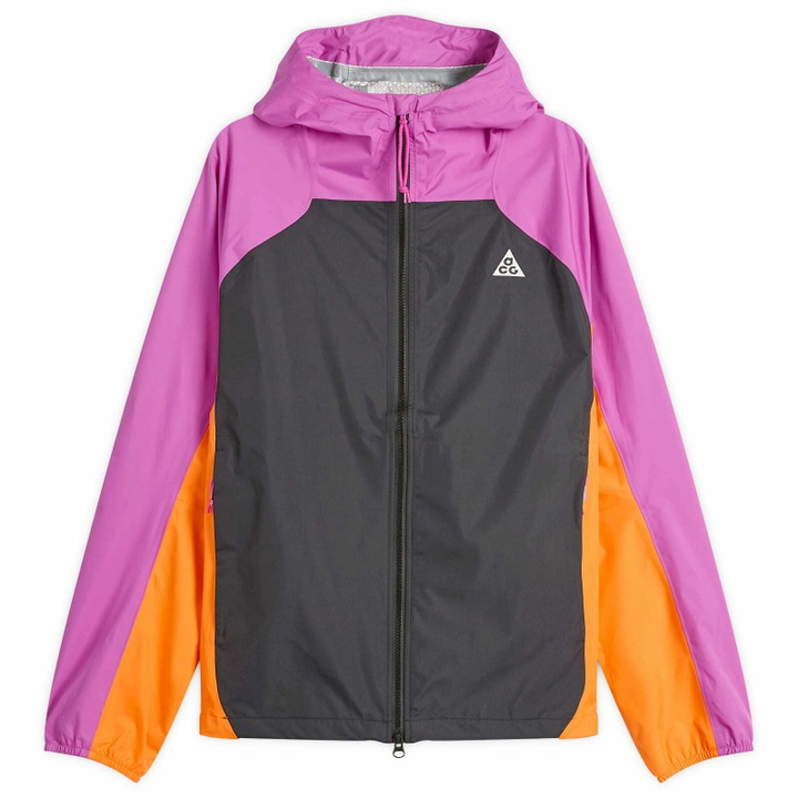 Photo: Nike Men's ACG Phantazma Jacket in Vivid Purple/Black/Summit White
