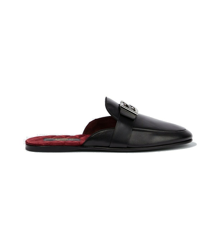 Photo: Dolce&Gabbana Logo leather slippers