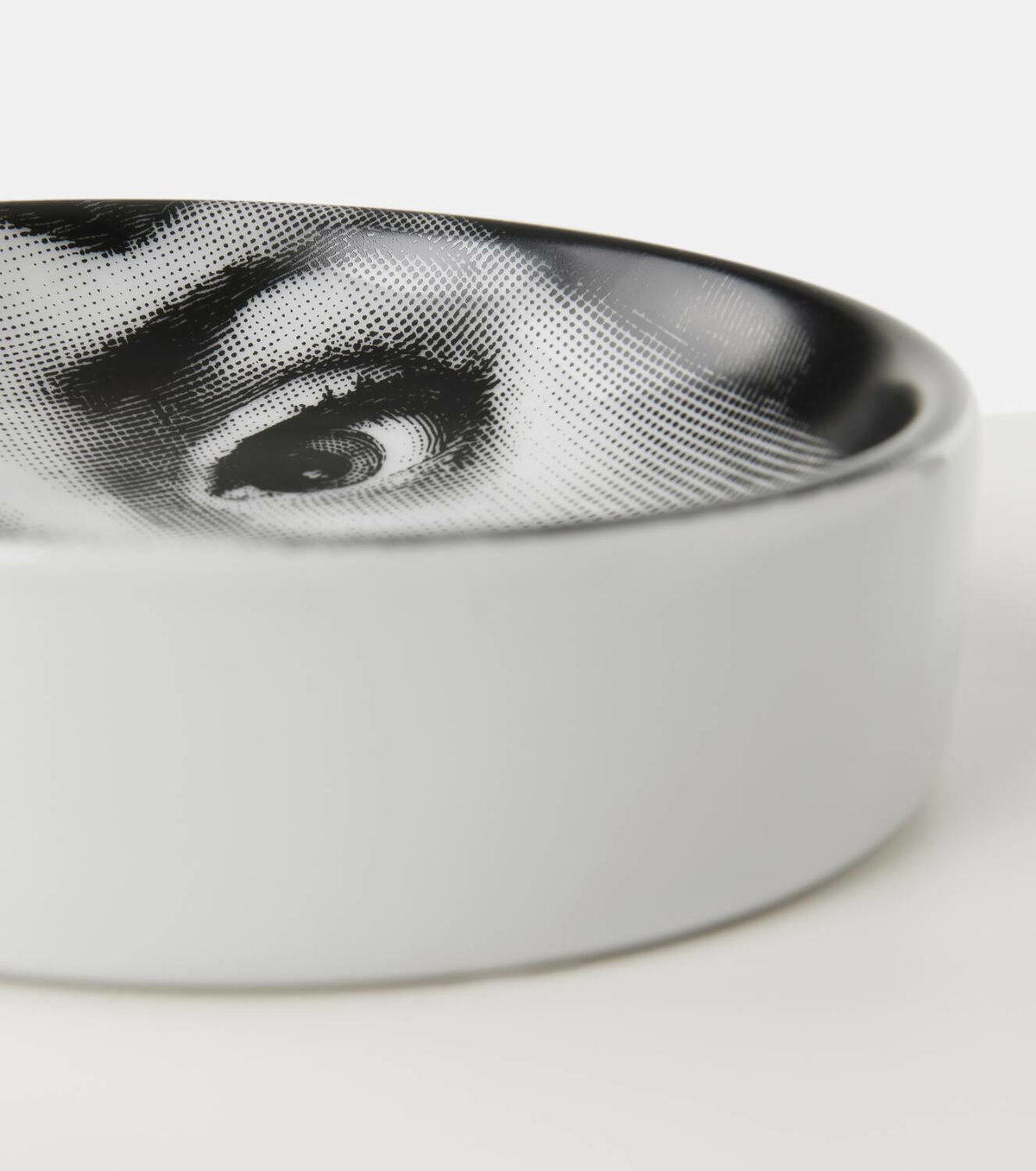 Fornasetti Tema E Variazioni N.363 porcelain ashtray