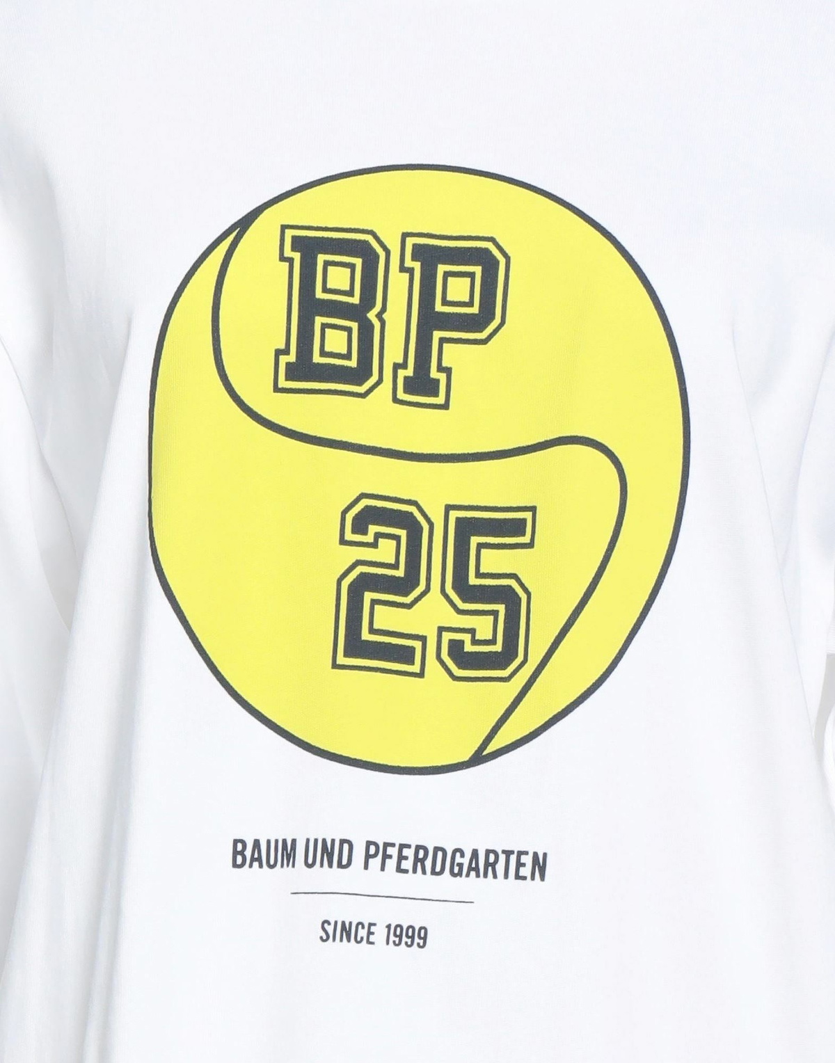 Baum Und Pferdgarten Womens T-shirt in White
