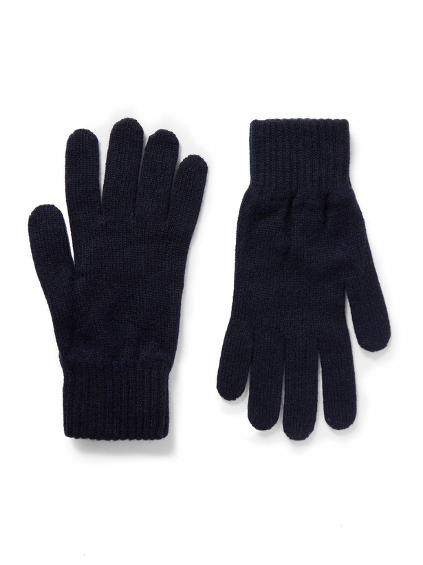 Photo: Johnstons of Elgin - Cashmere Gloves