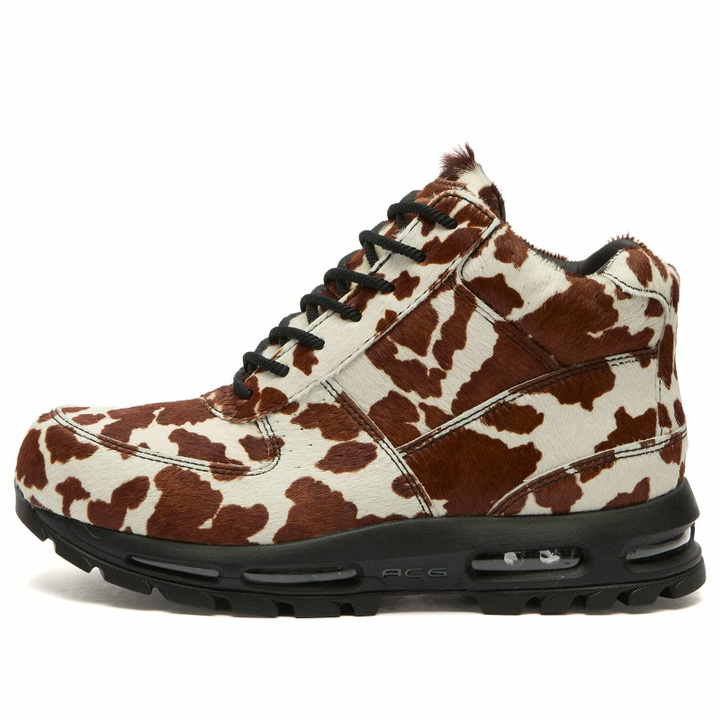 Photo: Nike Air Max Goadome QS Sneaker in Sail/Black/Cacao Wow