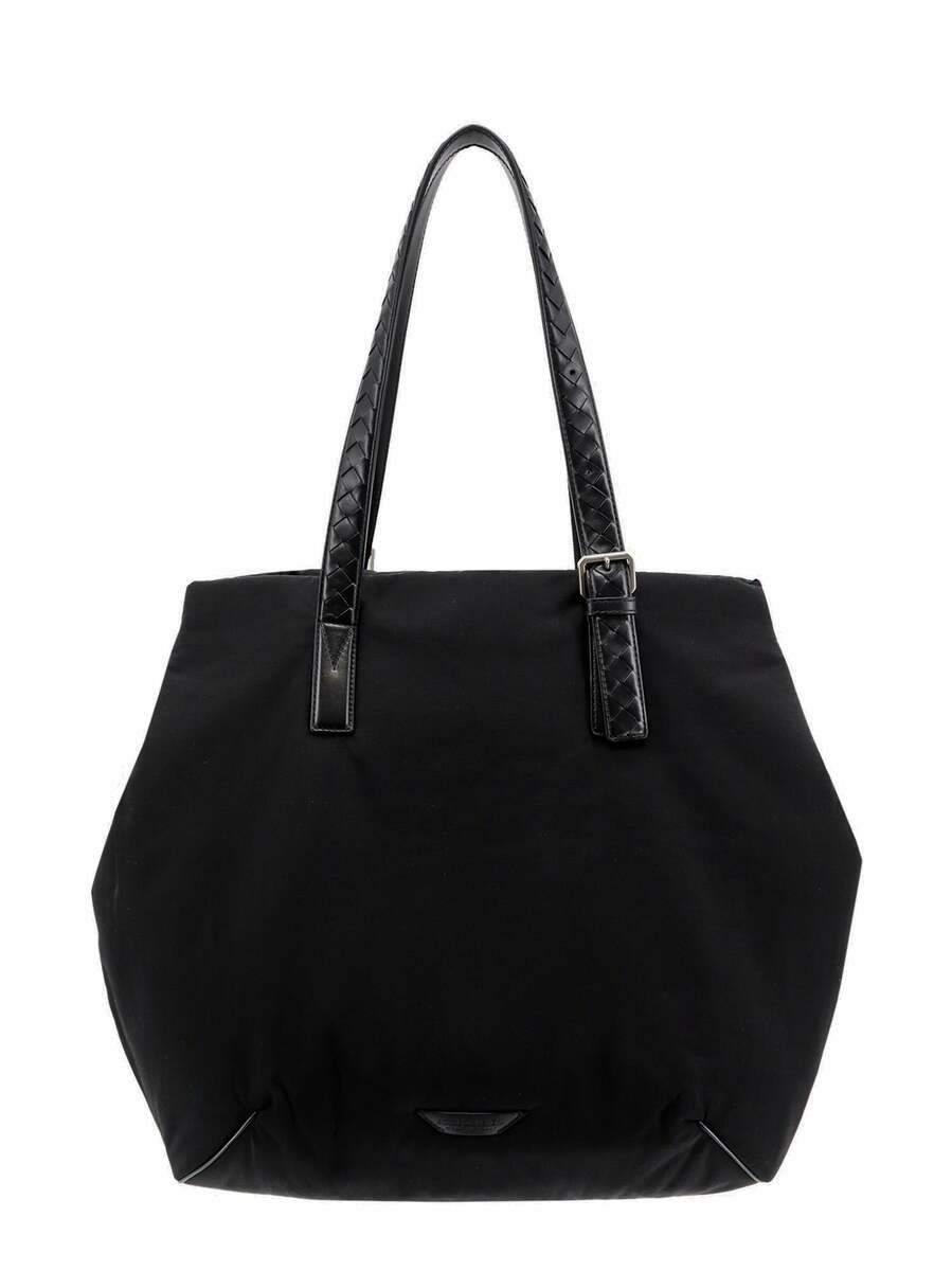 BOTTEGA VENETA  SHOULDER BAG 33 IN BLACK CALFSKIN