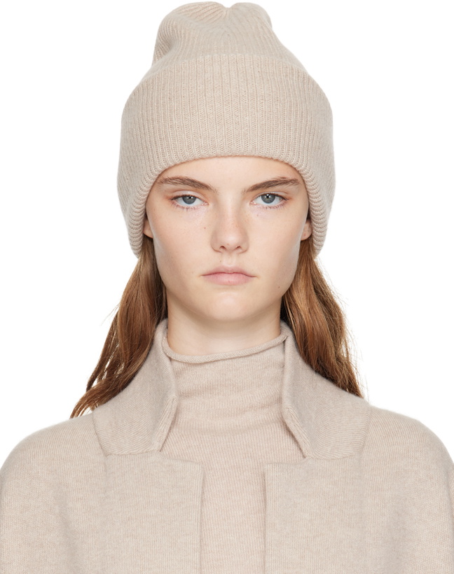 Photo: LISA YANG Beige Stockholm Beanie