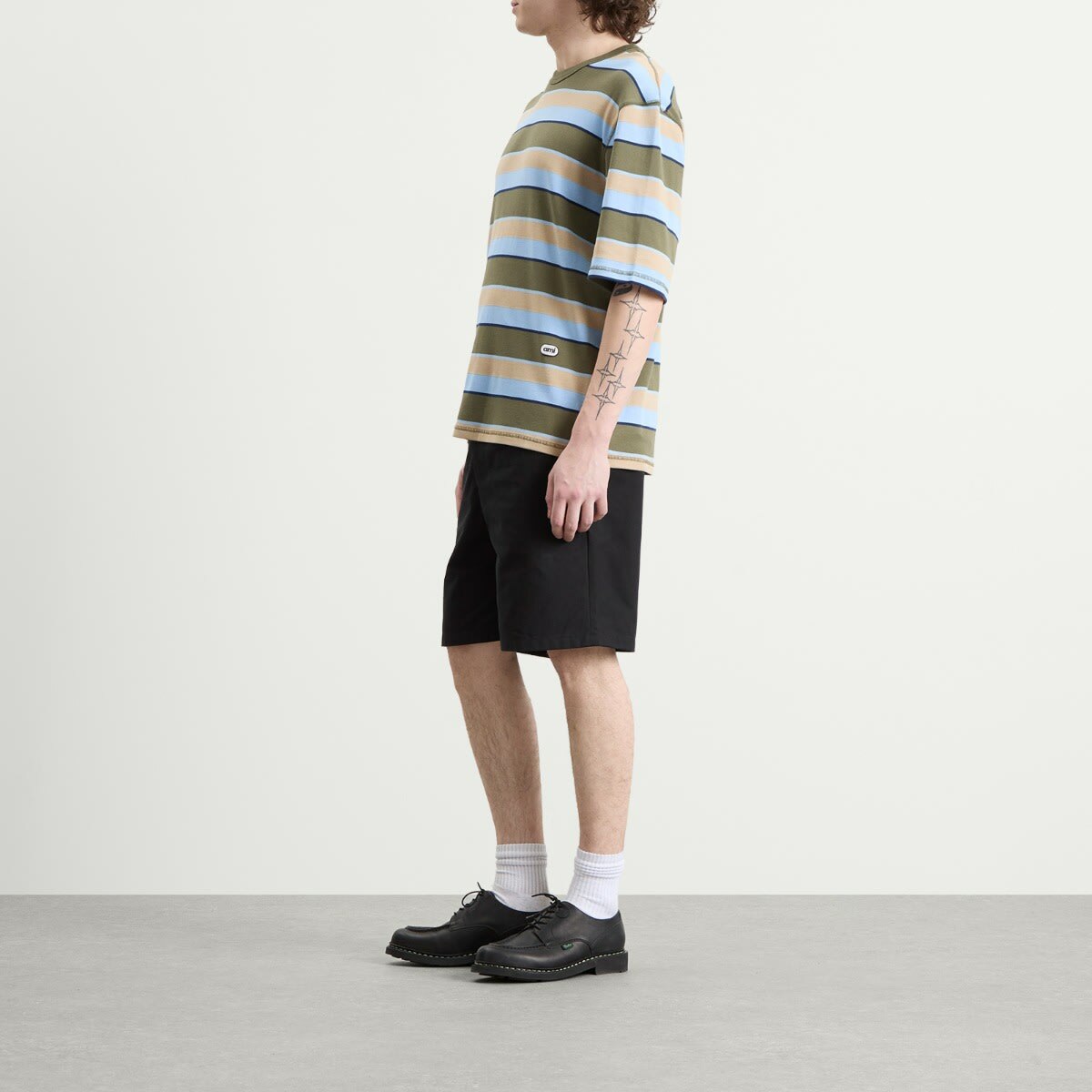 AMI Paris Men's Elasticated Waist Shorts in Noir
