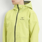 Arc'teryx Men's Alpha SL Gore-Tex Jacket in Euphoria/Black