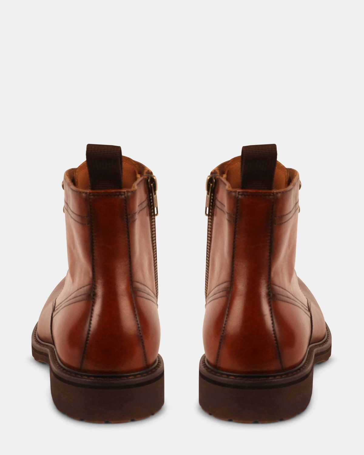 Steve Madden Richtmon Boots in Tan