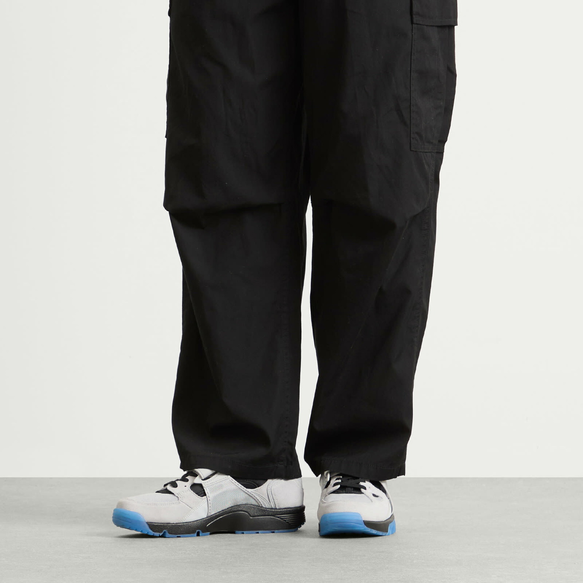 Nike Air Trainer Huarache Se Sneaker in Grey/Blue/Silver