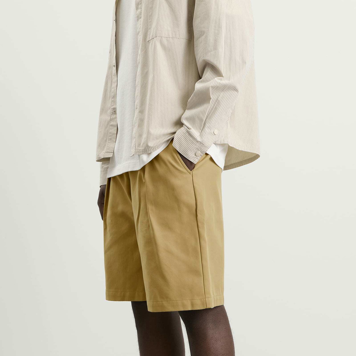 Bound Men's Wide Pleated Shorts in Camel