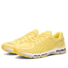 Asics GEL-Kayano 20 Sneaker in Banana Cream/Chrome Yellow