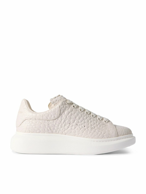 Photo: McQueen - Exaggerated-Sole Textured-Leather Sneakers - Neutrals