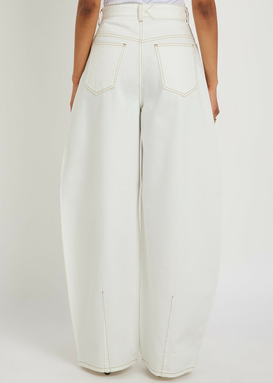 Jacquemus Le De-nimes Ovalo Barrel-leg Denim Jeans Off White