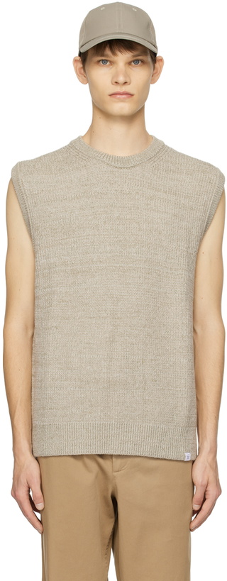 Photo: NORSE PROJECTS Khaki Manfred Vest