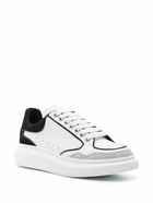 ALEXANDER MCQUEEN - Logo Sneakers