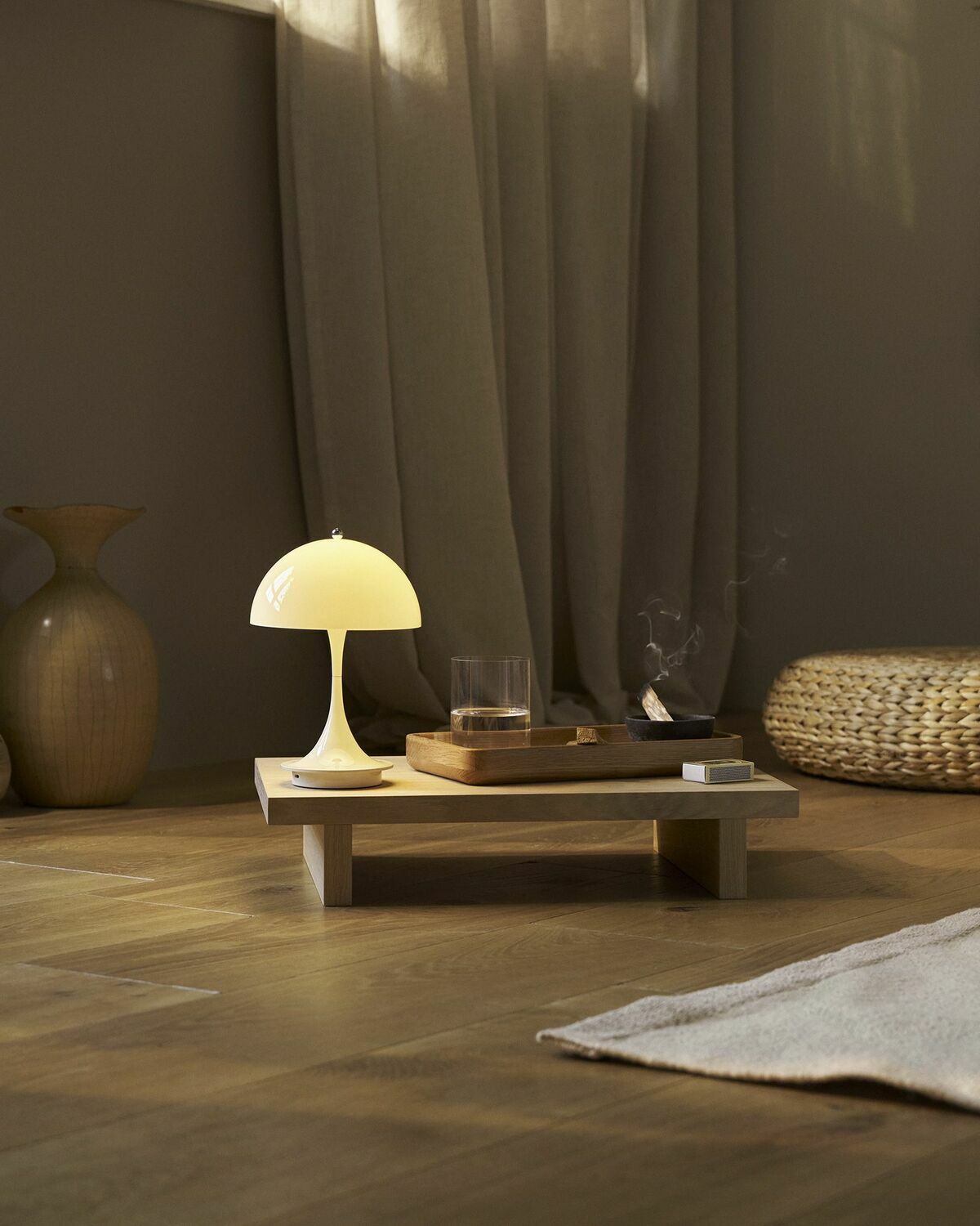 Louis Poulsen Panthella 160 Portable V3   Universal Plug Beige Lighting