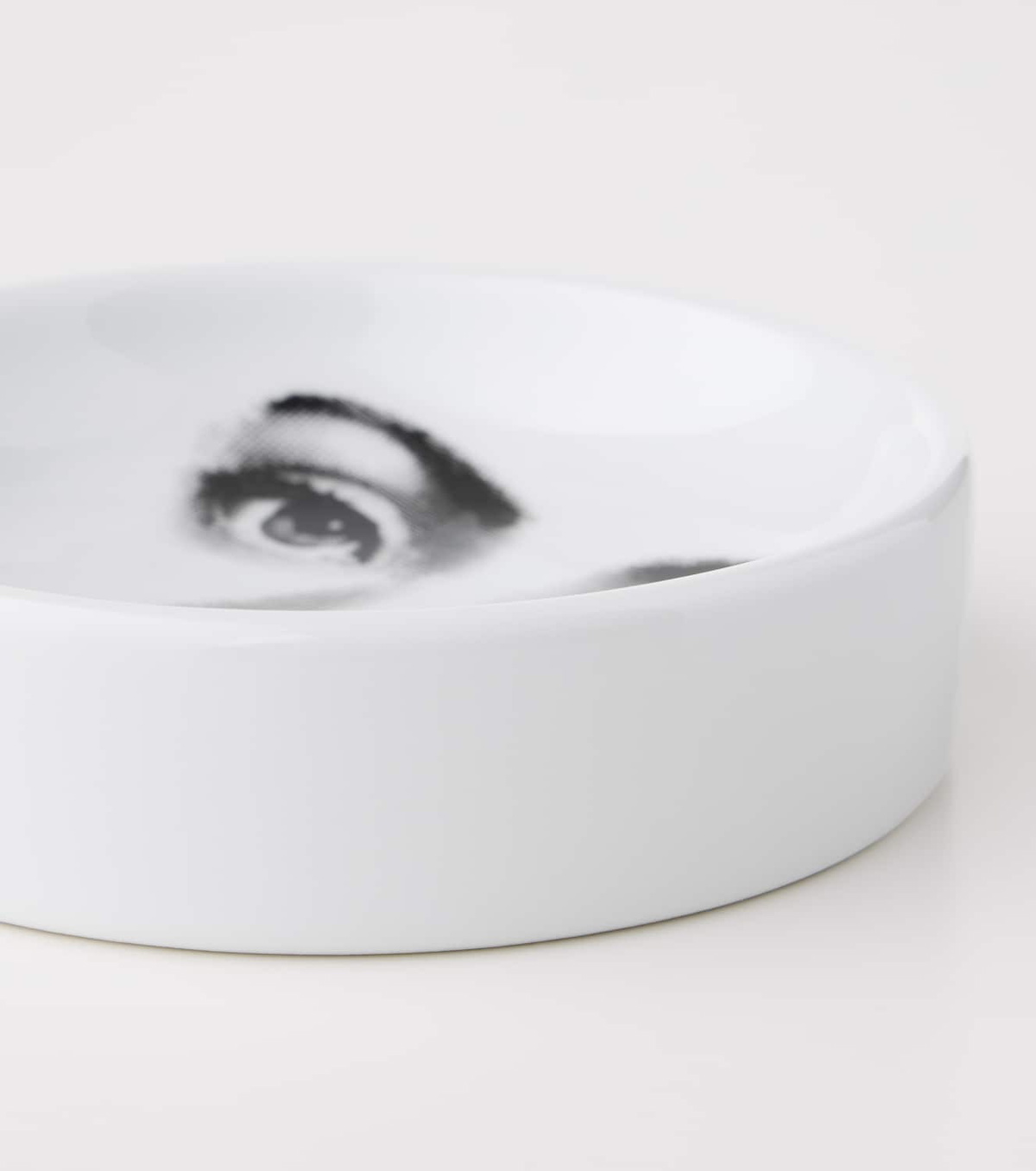 Fornasetti Tema E Variazioni N.6 porcelain ashtray