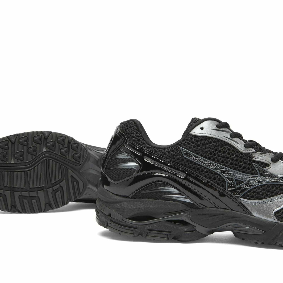 Mizuno Men's Wave Rider 10 Sneaker in Black/Black Sand/Metallic Gray