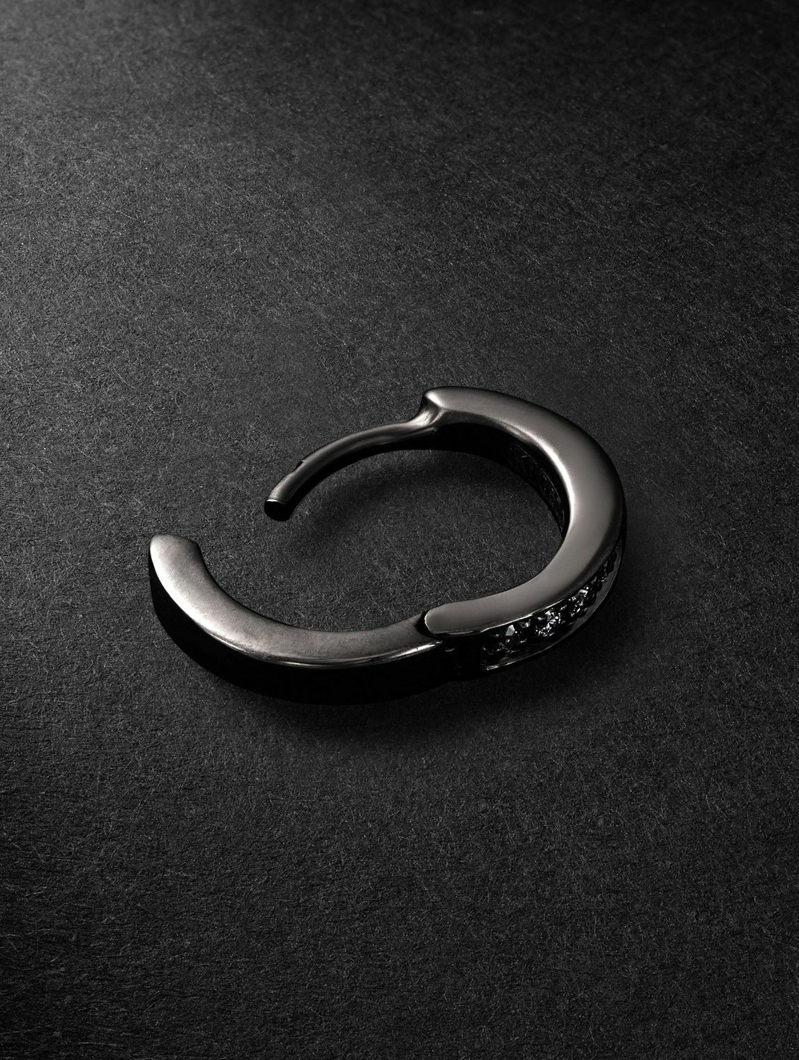KOLOURS JEWELRY - Fortis Small 18-Karat Blackened Gold Diamond Single Hoop Earring