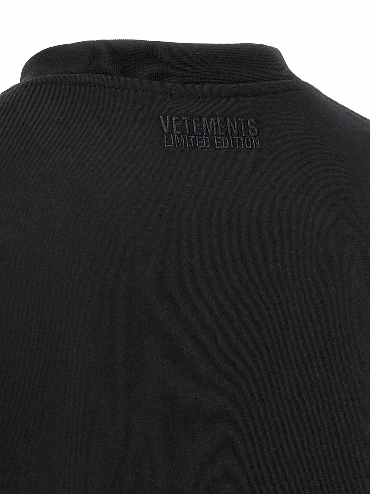 VETEMENTS oval Logo T-shirt Vetements