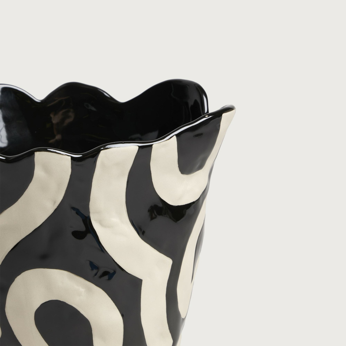 HAY Jessica Hans Shadow Vase in Black/White