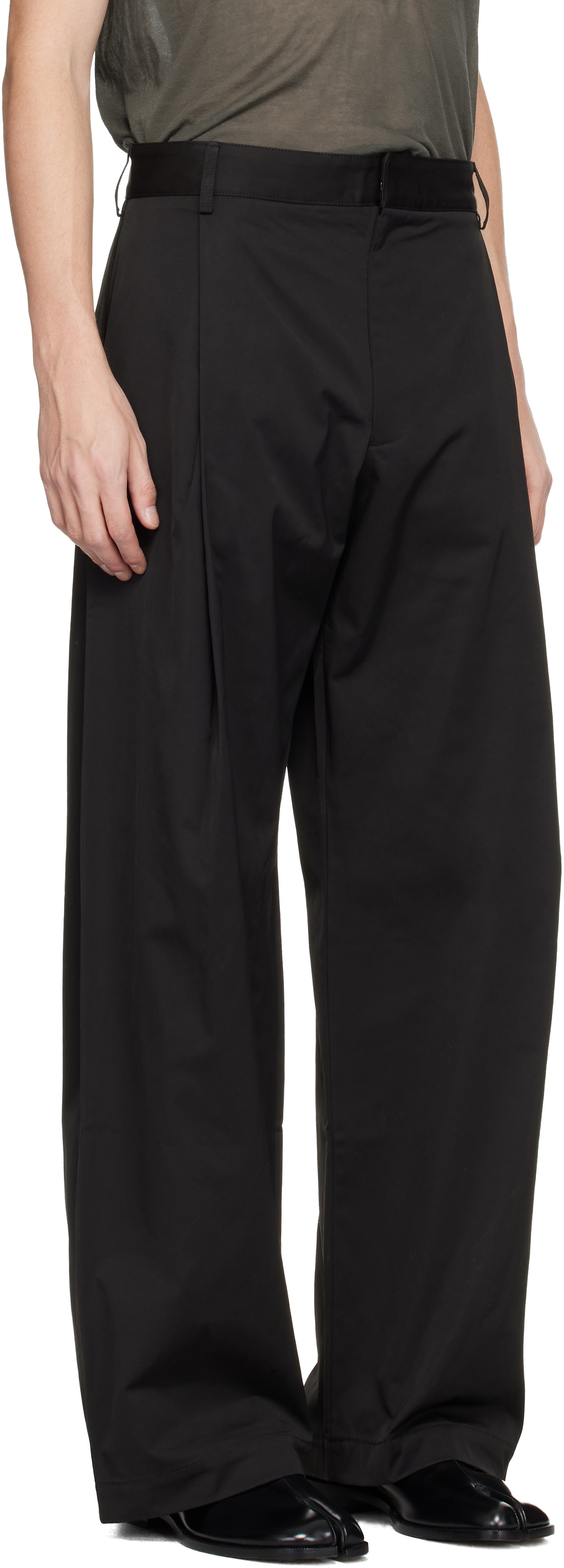 Seventh Black Bermuda Trousers