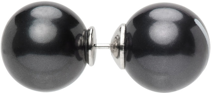 Photo: VTMNTS Black Double-Pearl V Earrings