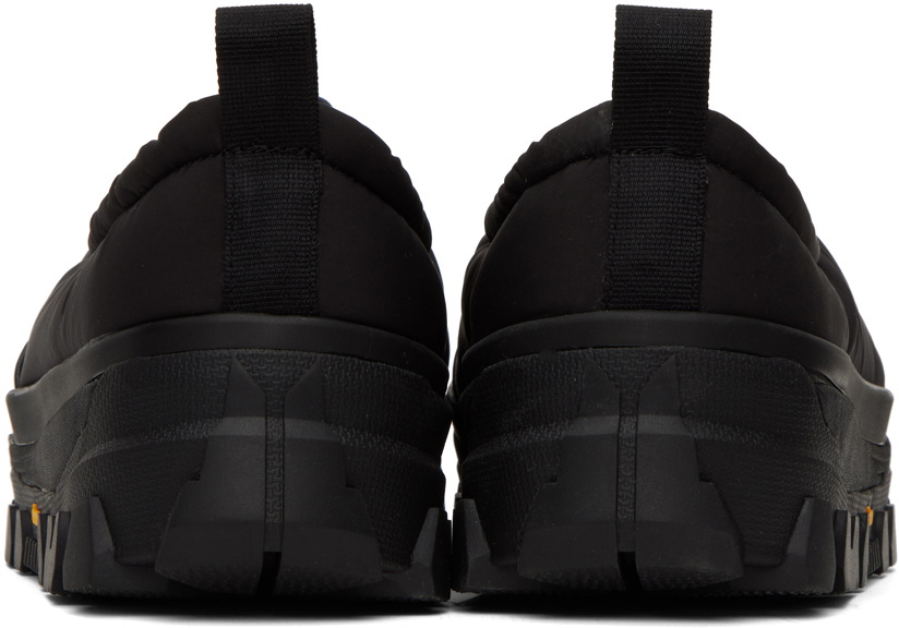 AMOMENTO Black Padded Platform Slippers