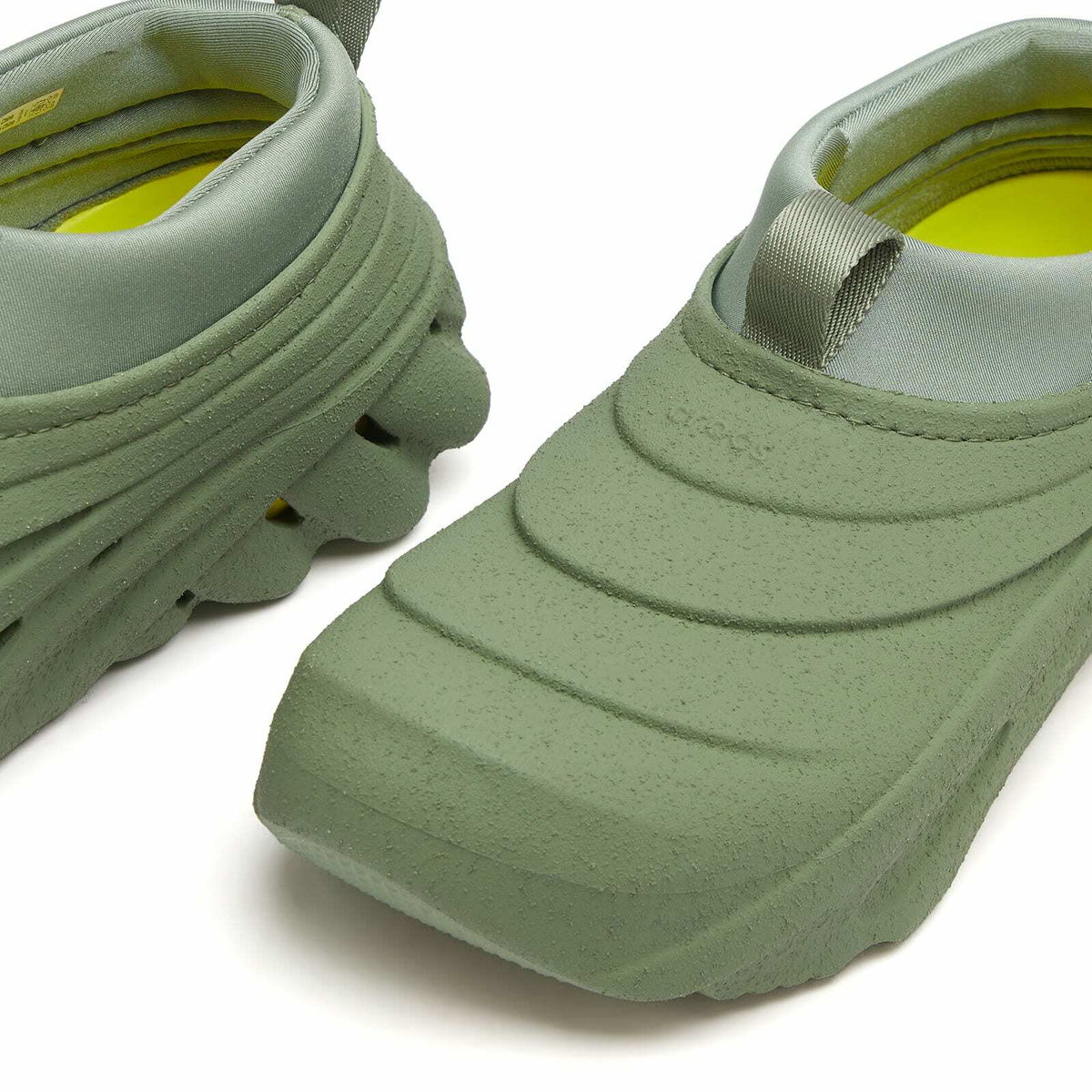Crocs Echo Sand Storm in Moss