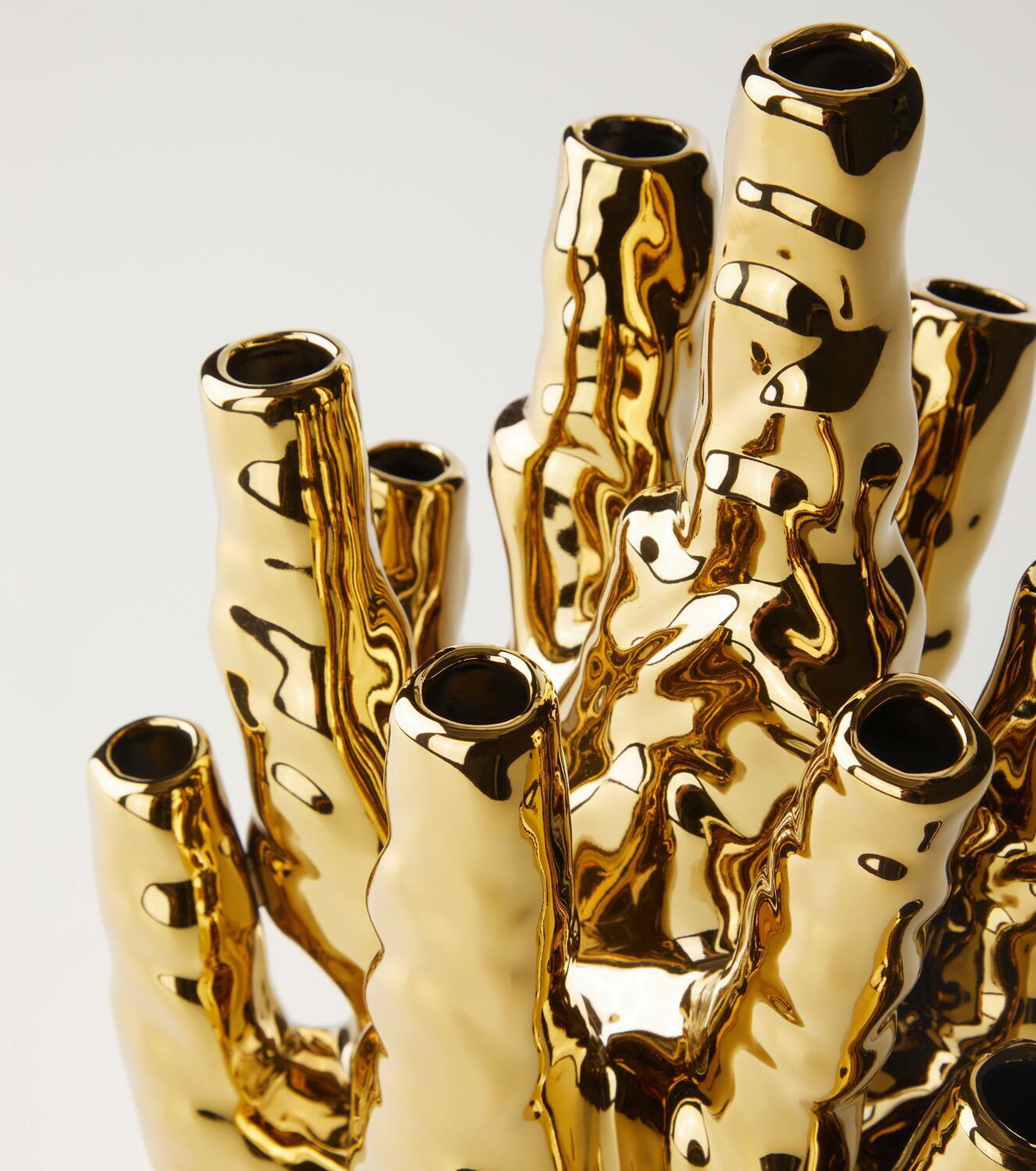 Polspotten Coral porcelain vase by Norman Trapman