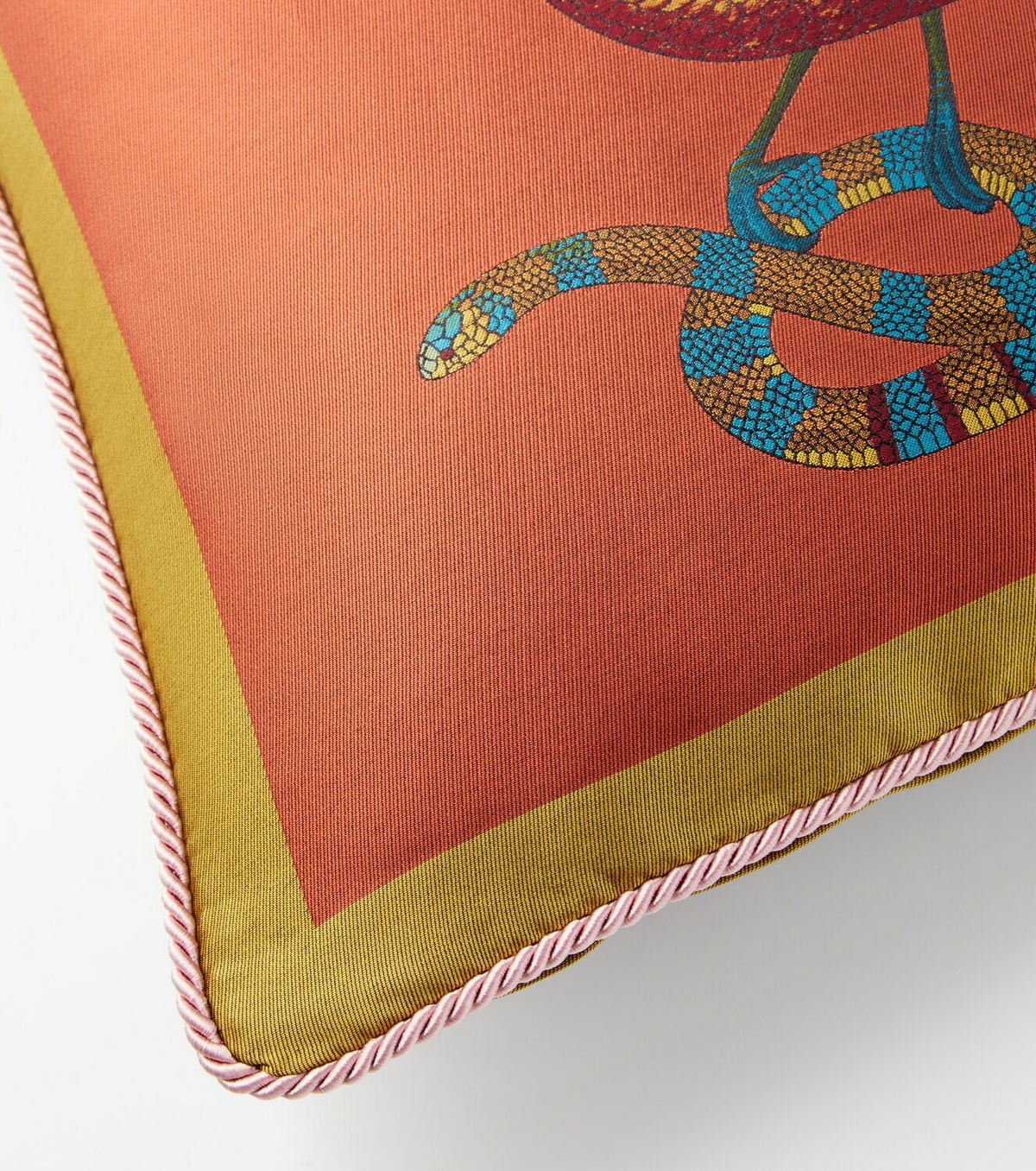 La DoubleJ Butterbird cushion