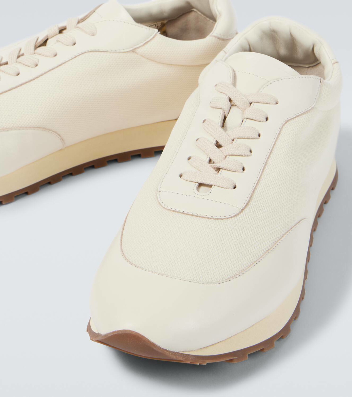 The Row 2025 Boot Off-white Sheepskin 576057