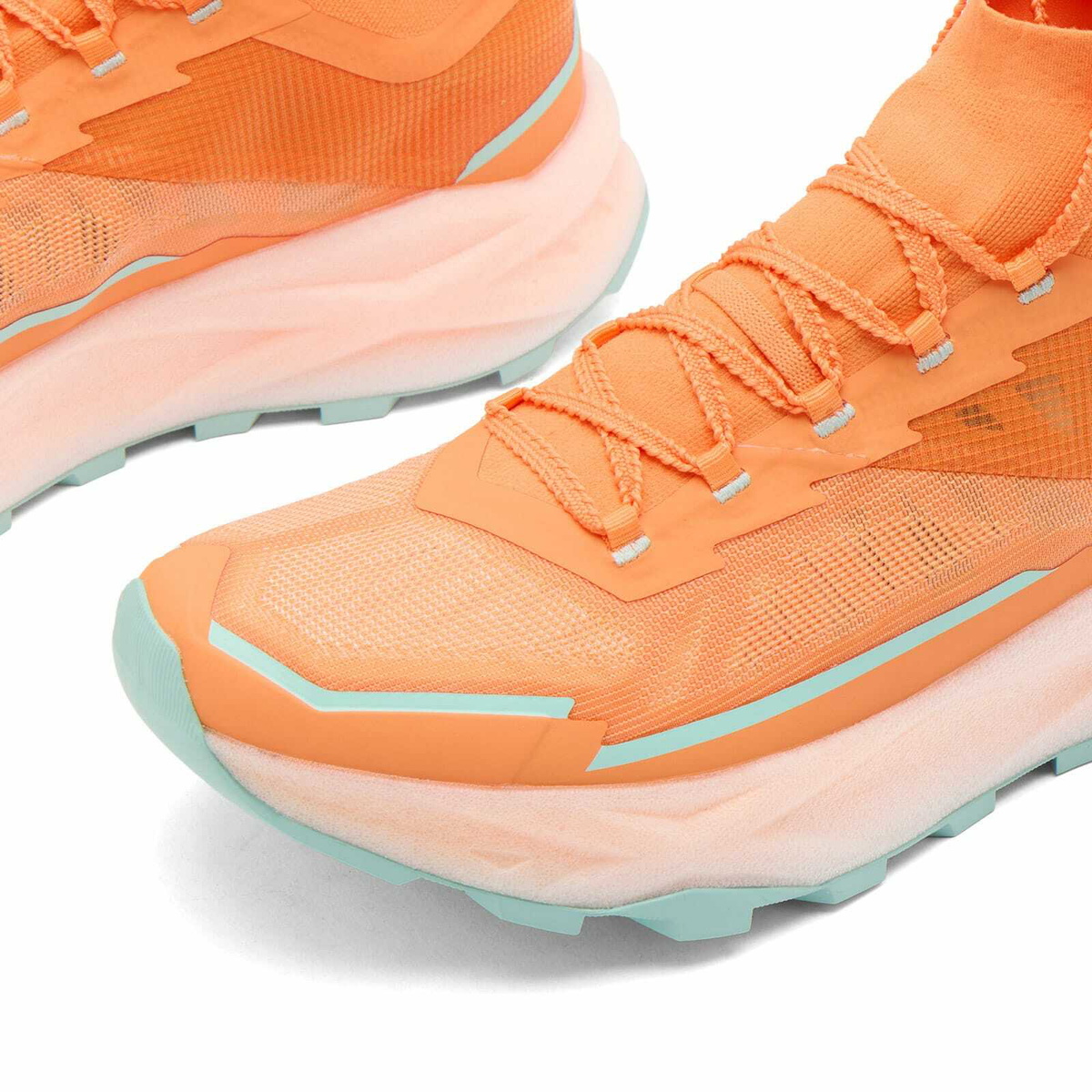 The North Face Men's Offtrail Ultra Expedition in Papaya/Canal Blue